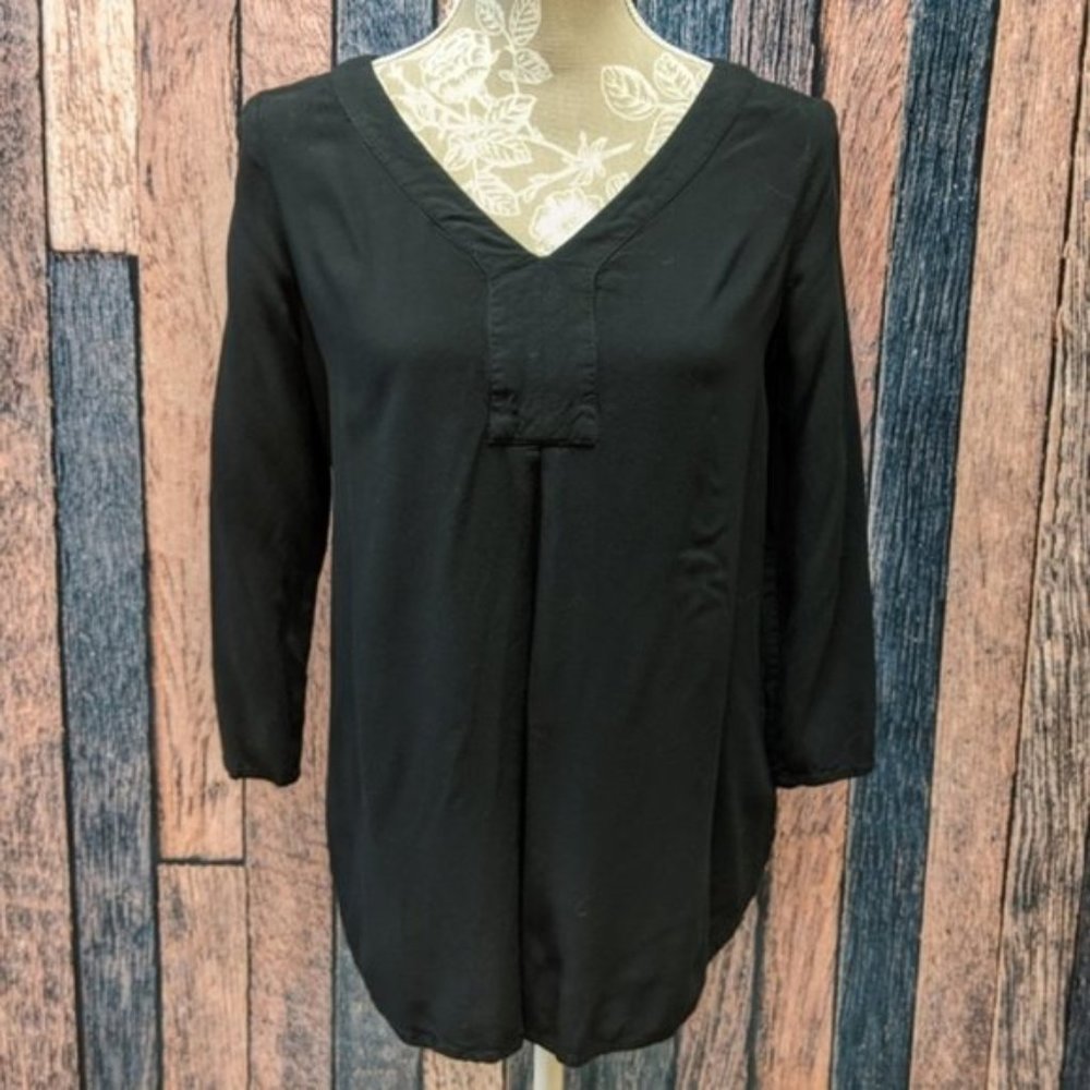 Chico's Black V Neck Corset Sleeve Top